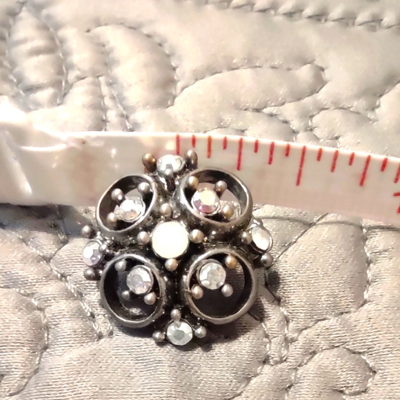 Magnolia and Vine Two Necklace Pendants & Two Snaps. Pics do not do them justice - Picture 4 of 5